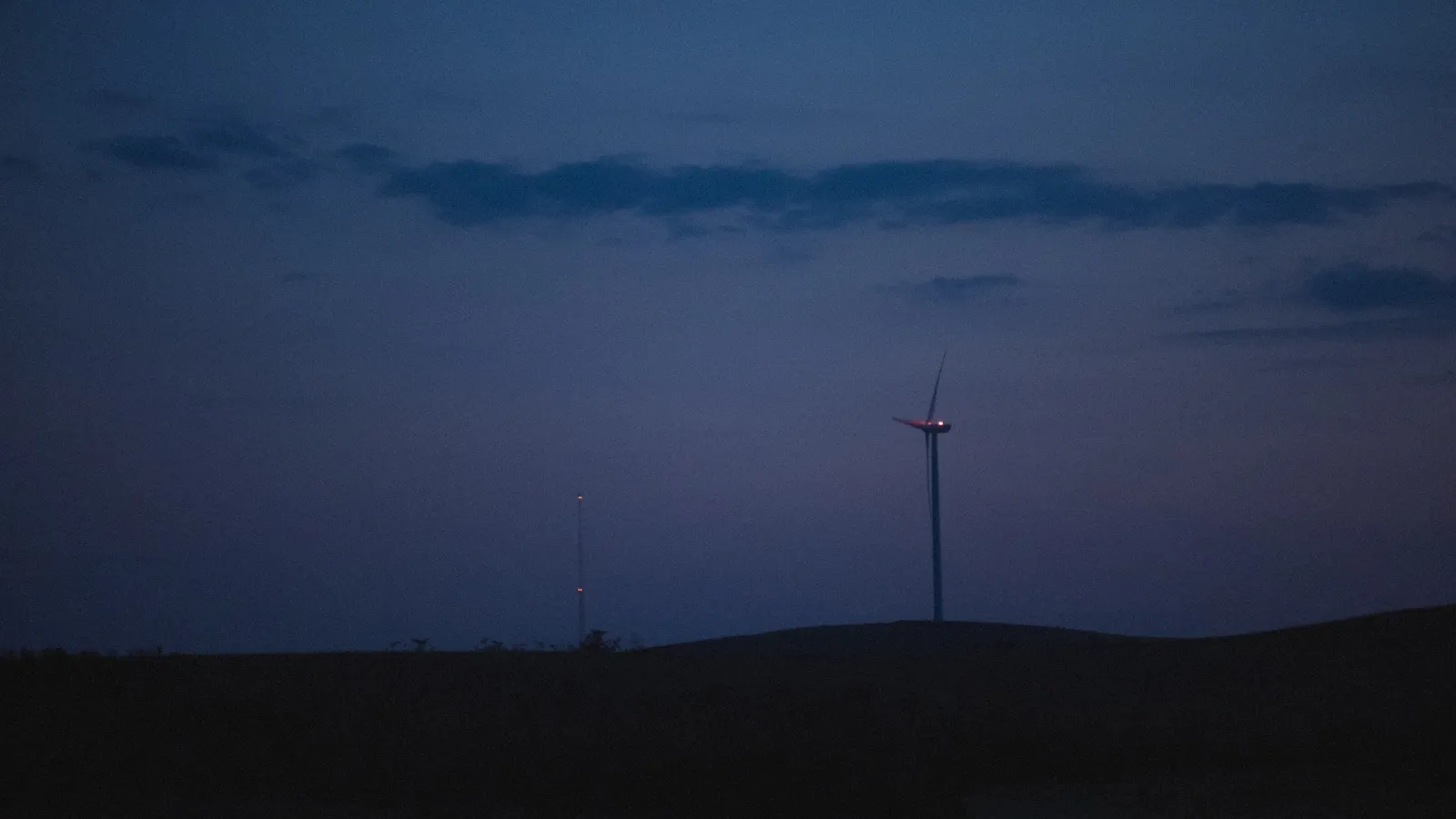 Film still from arèneeurope by Etienne Gilly and Gianluca Gadaleta