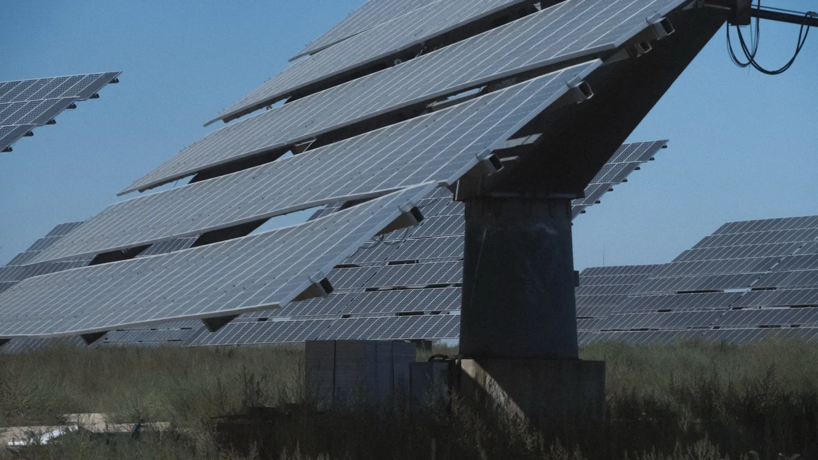 Film still from arèneeurope by Etienne Gilly and Gianluca Gadaleta